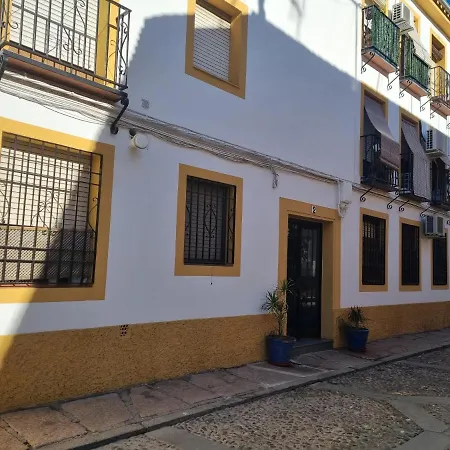 Apartamentos En Patio Cordobes San Basilio Còrdova Exterior photo